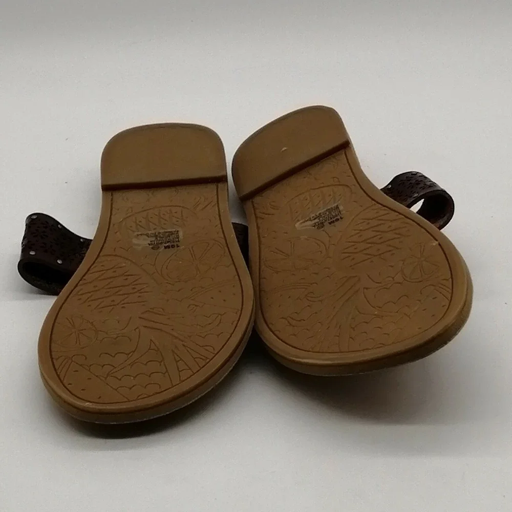 Maurices Shoes Womens Pryia‎ Brown 10 Thong Sandal Wide Strap Studded Flat